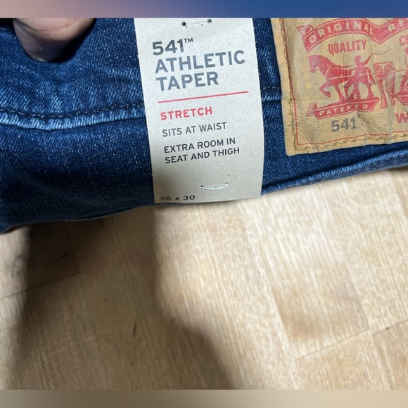 Levis 541 Athletic Taper 36x30 - Picture 2 of 5